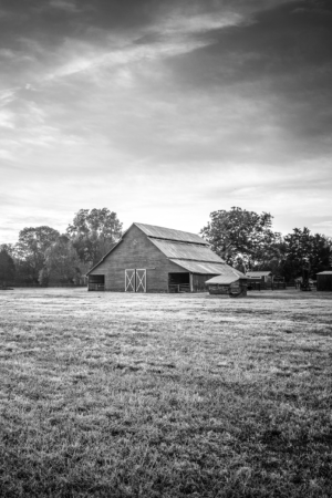 Black and white photograph of a historic barn in Franklin, Tennessee